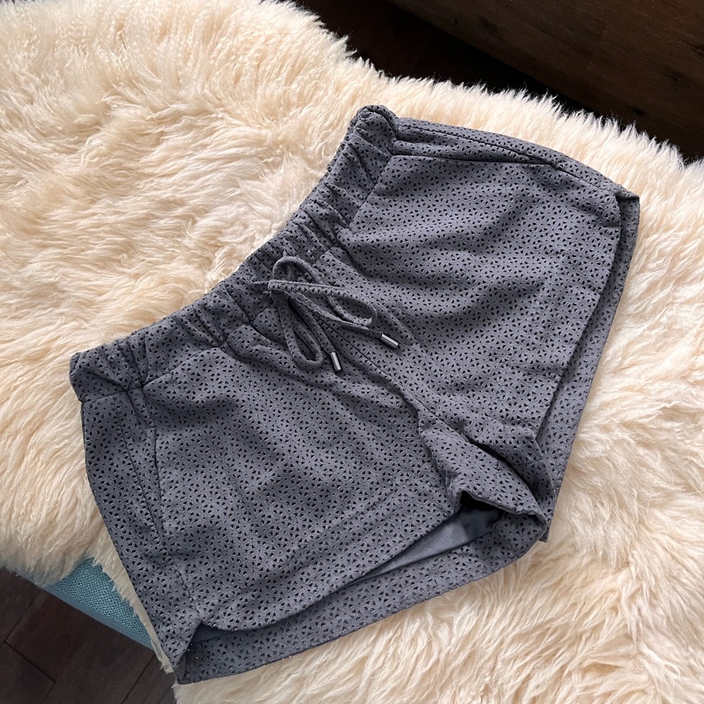 Zara Suede Shorts - Picture 1 of 7